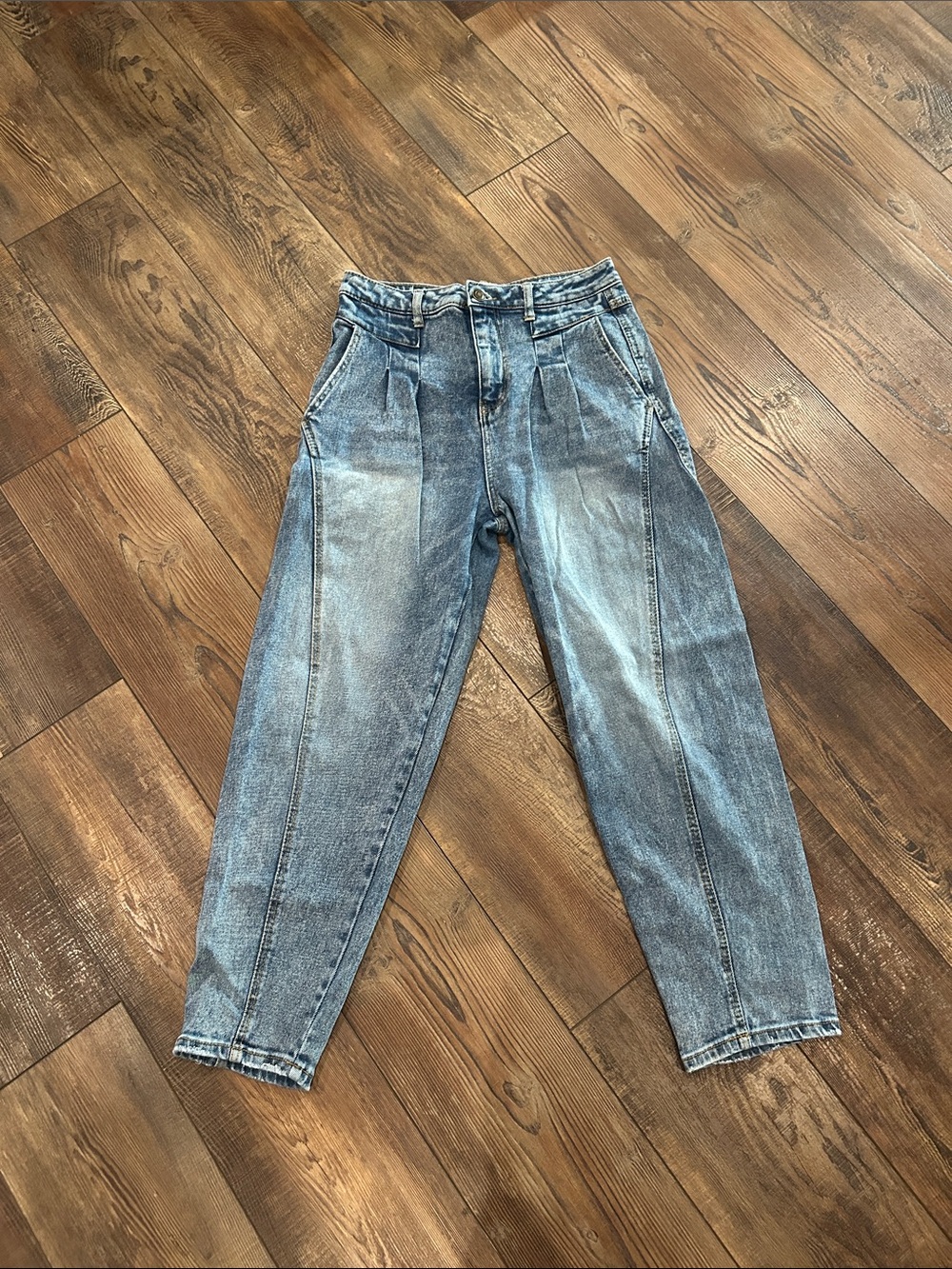 SO Women's Light Blue Barrel-Leg Jeans